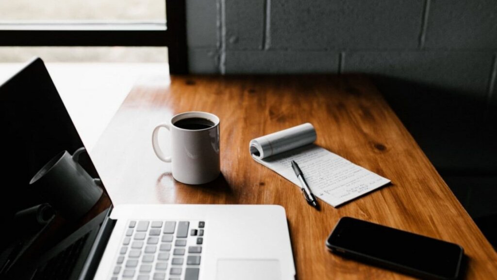 How to Find Government Contracts? 2 Tips for Winning Government Contracts