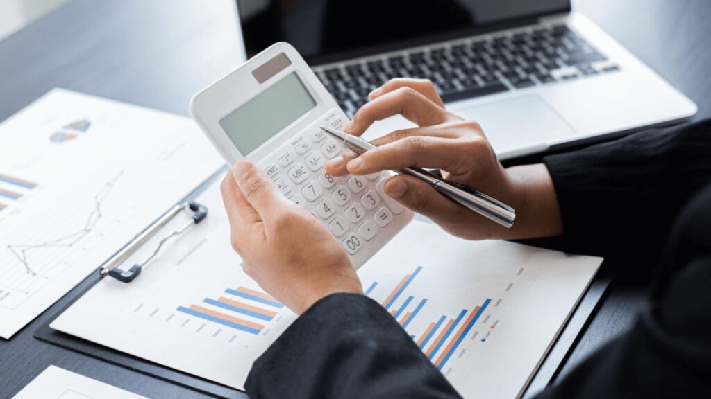 How to Deduct Investment Service Expenses? 1 Are Investment Service Expenses Deductible